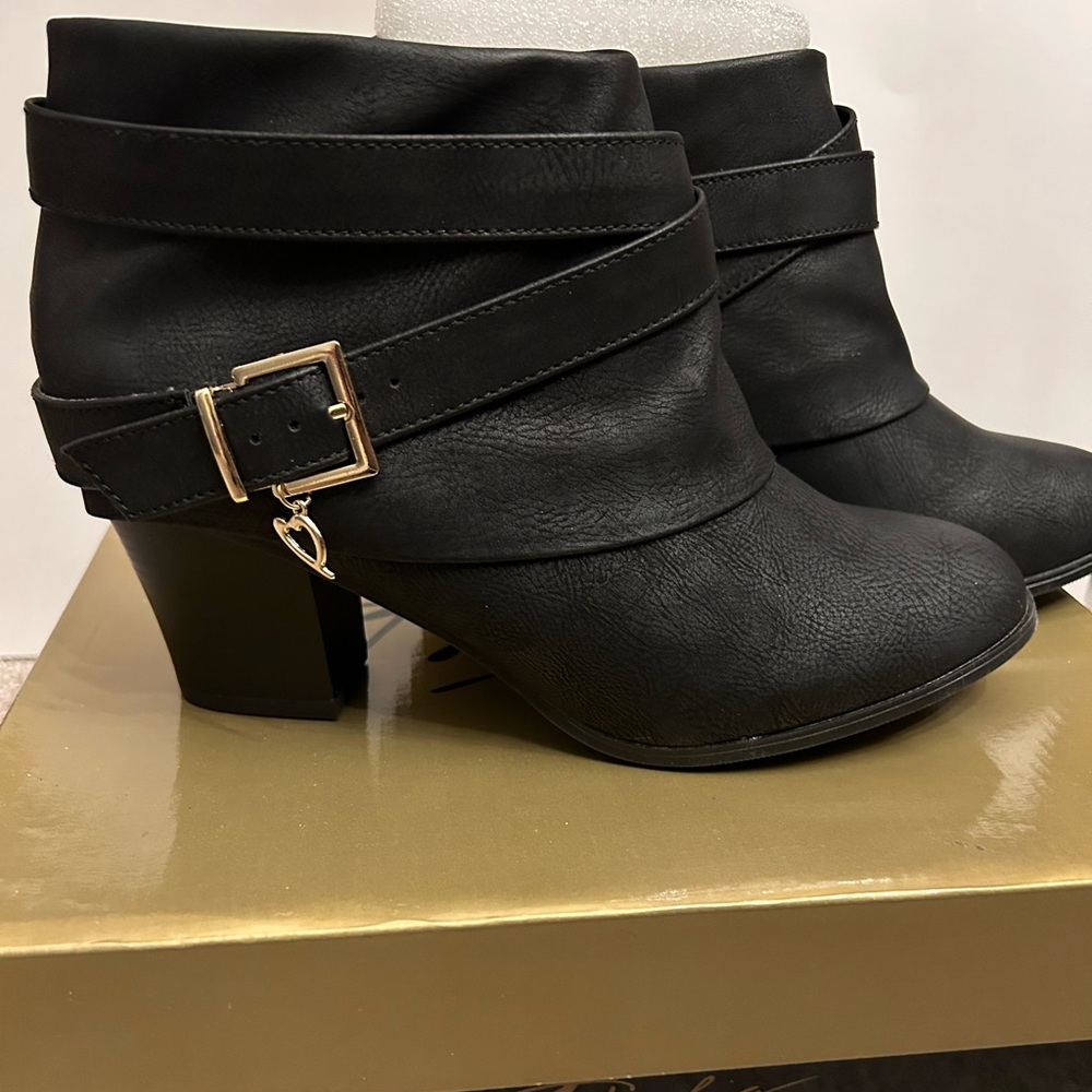 Thalia Sodi Black Tecap Bootie SIZE 8.5 BRAND NEW
